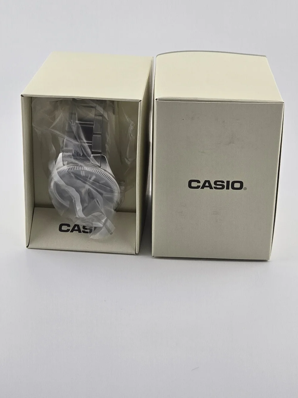 Casio Men's Metal Band Wrist Watch MTP-1302D-1A1 - Classic Black Dial